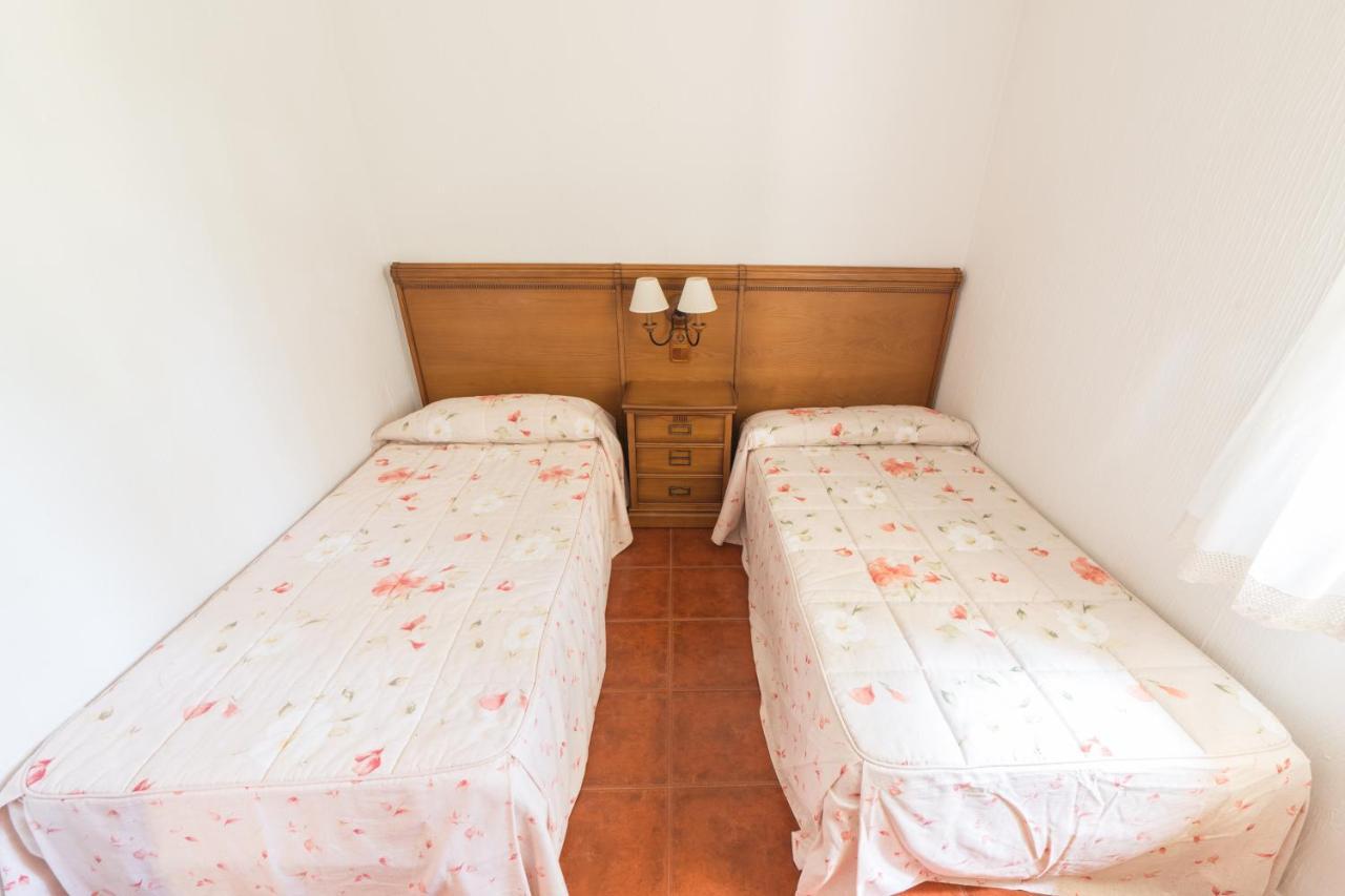 Apartamentos Rurales El Colvillo Trillo Luaran gambar