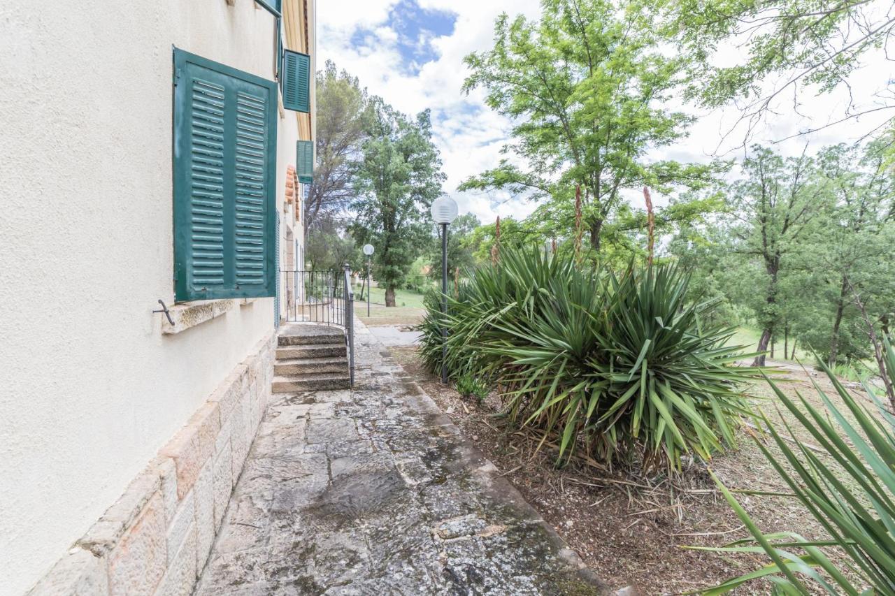 Apartamentos Rurales El Colvillo Trillo Luaran gambar